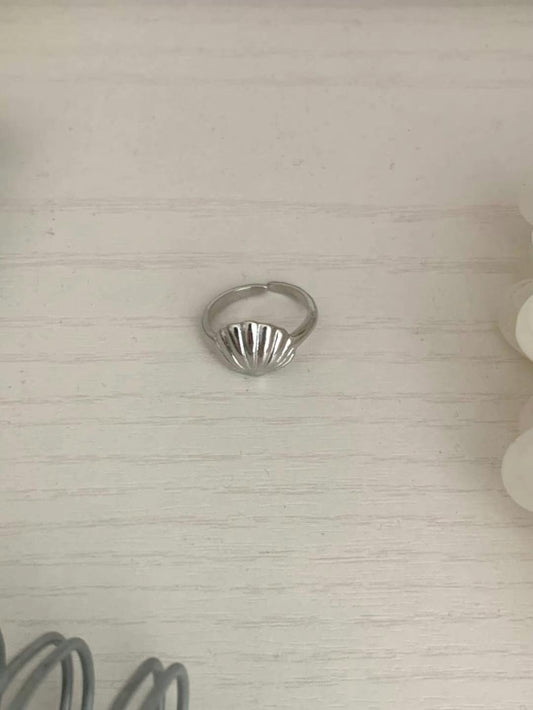 A111 Seaside Shell Ring
