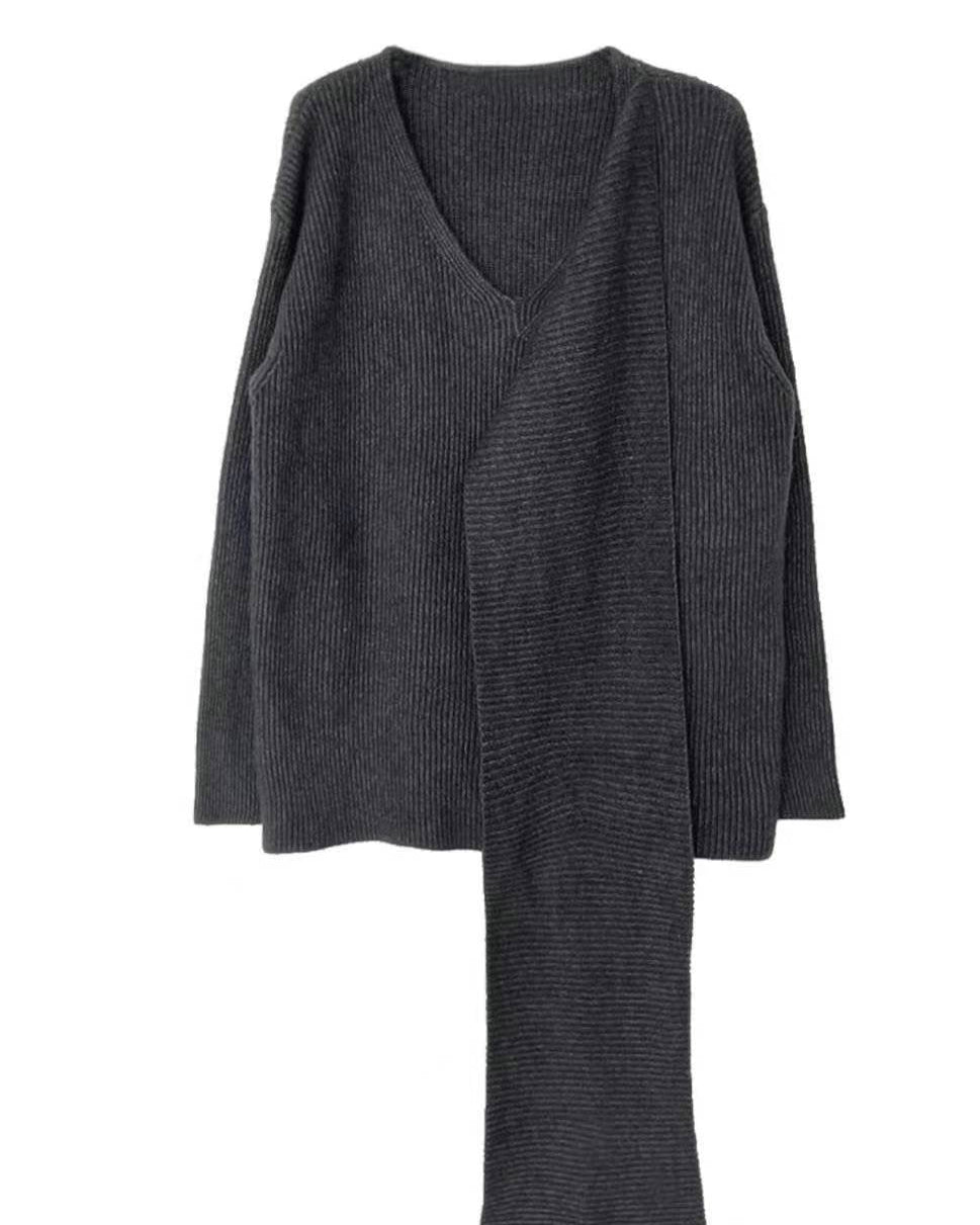 T126 Minimal Scarf Sweater