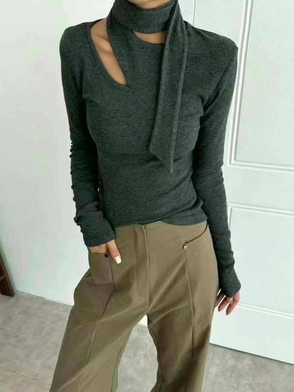 T127 Minimal Scarf Top