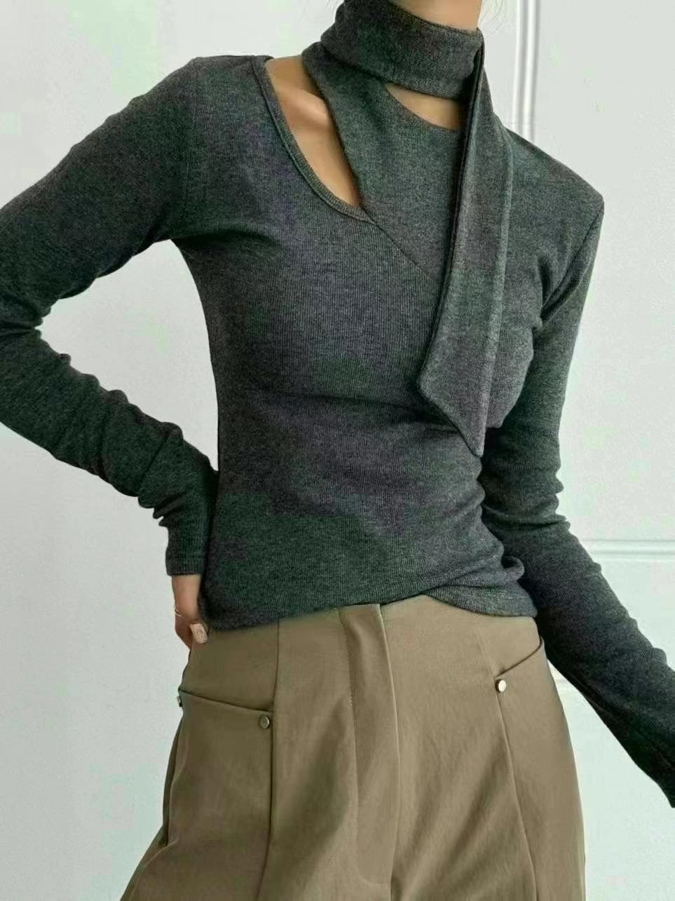 T127 Minimal Scarf Top