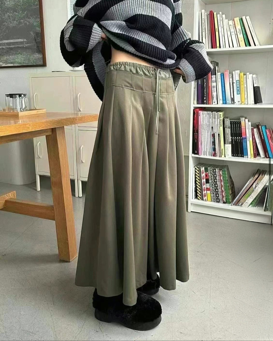 B121 Forest Flow Midi Skirt