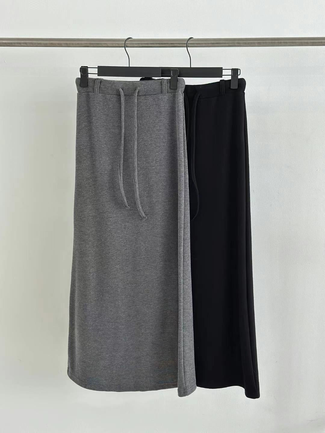 B118 Elastic Cotton Skirt