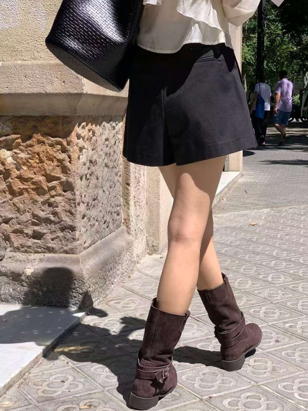 B148 Fold Me Up Shorts