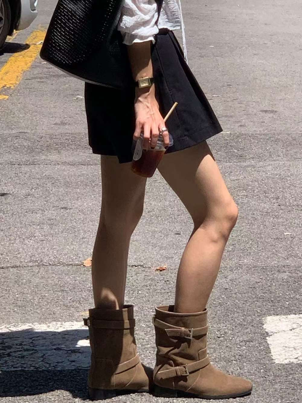 B148 Fold Me Up Shorts