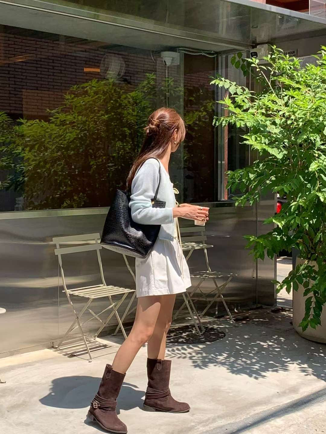 B148 Fold Me Up Shorts