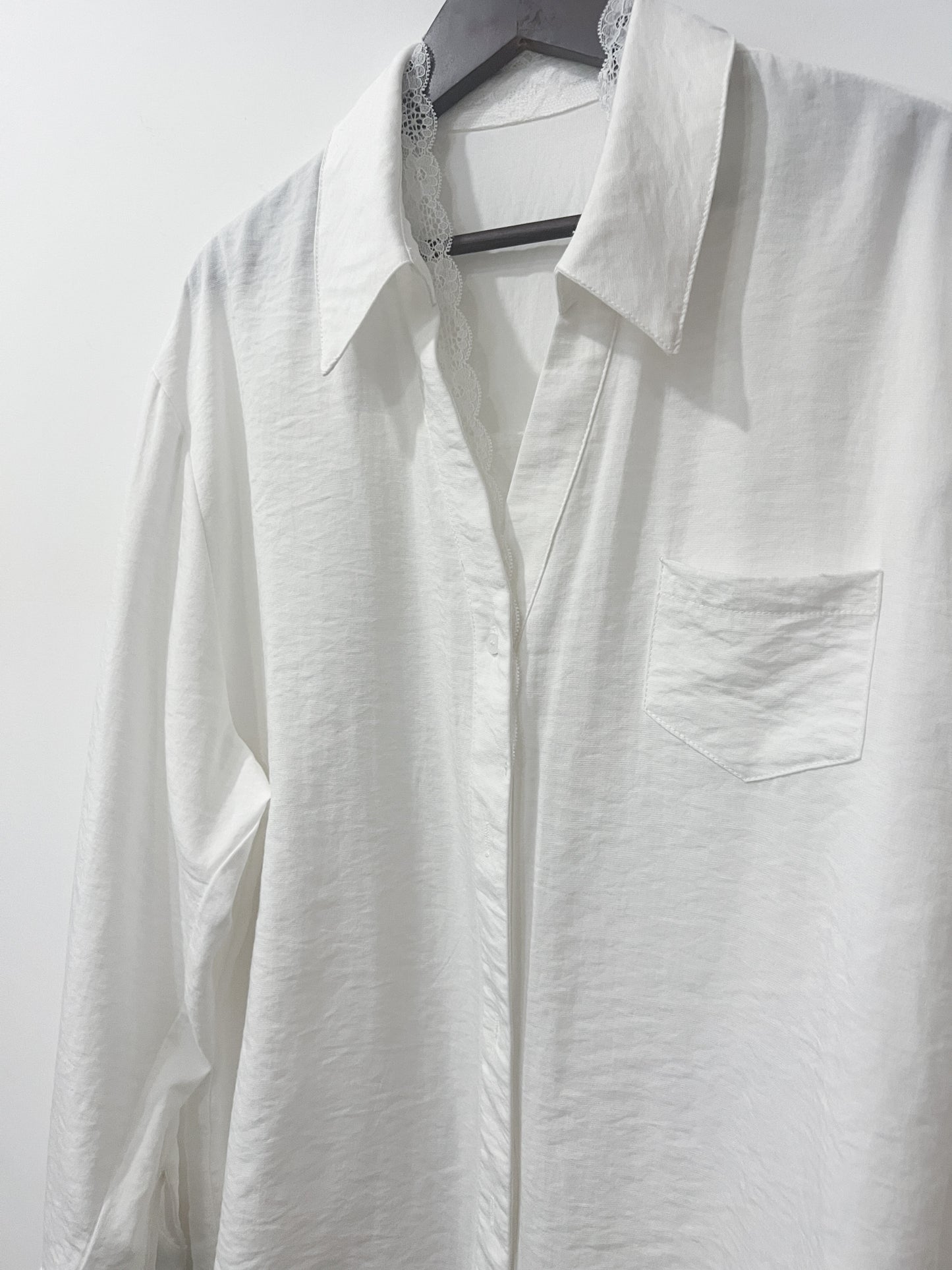 U118 Hidden Lace Shirt