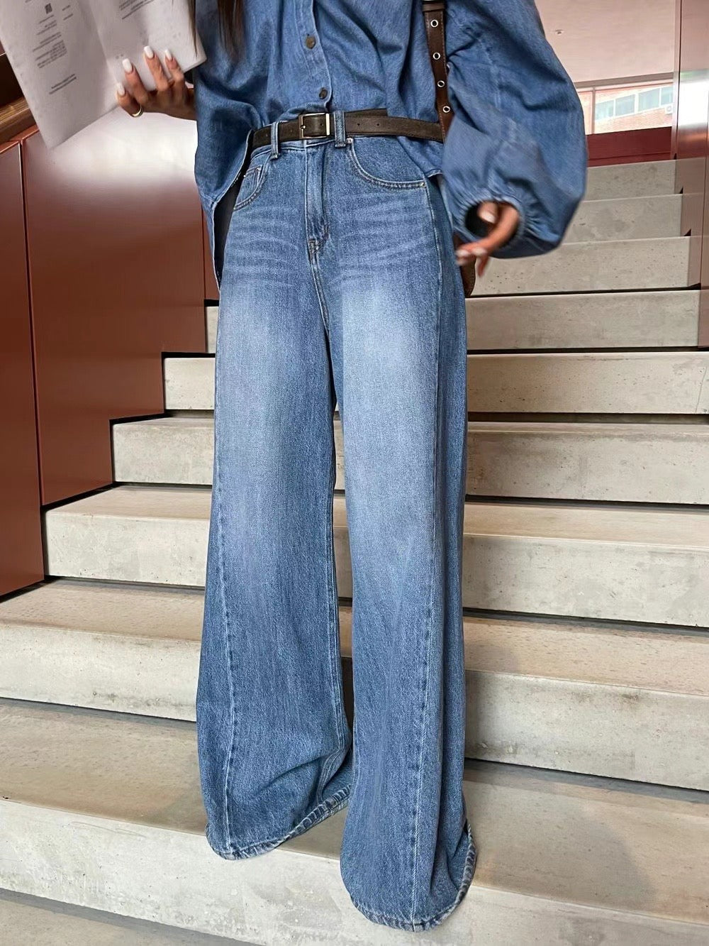 B113 Super Wide Leg Jeans