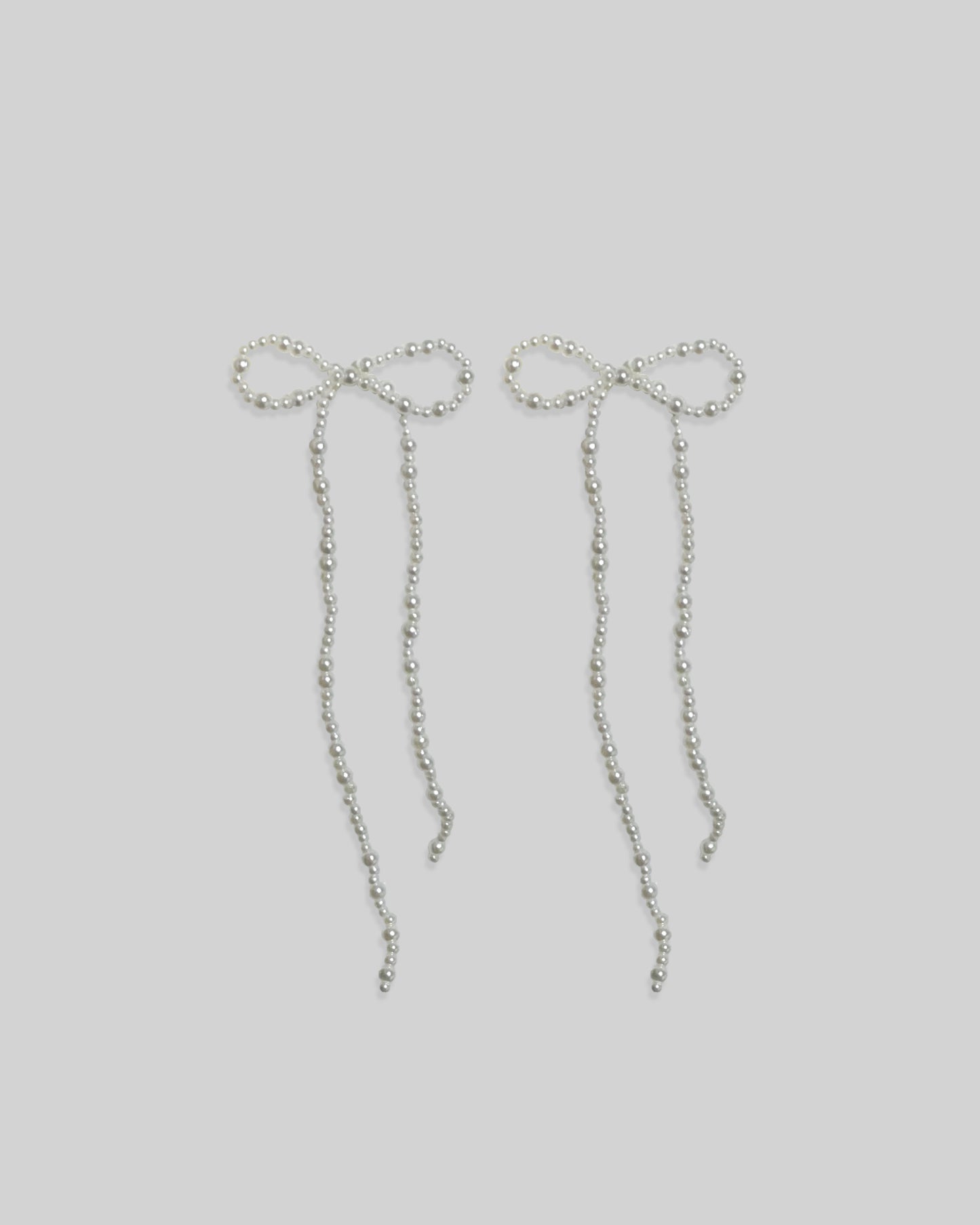 A104 Pearl Bow Earrings