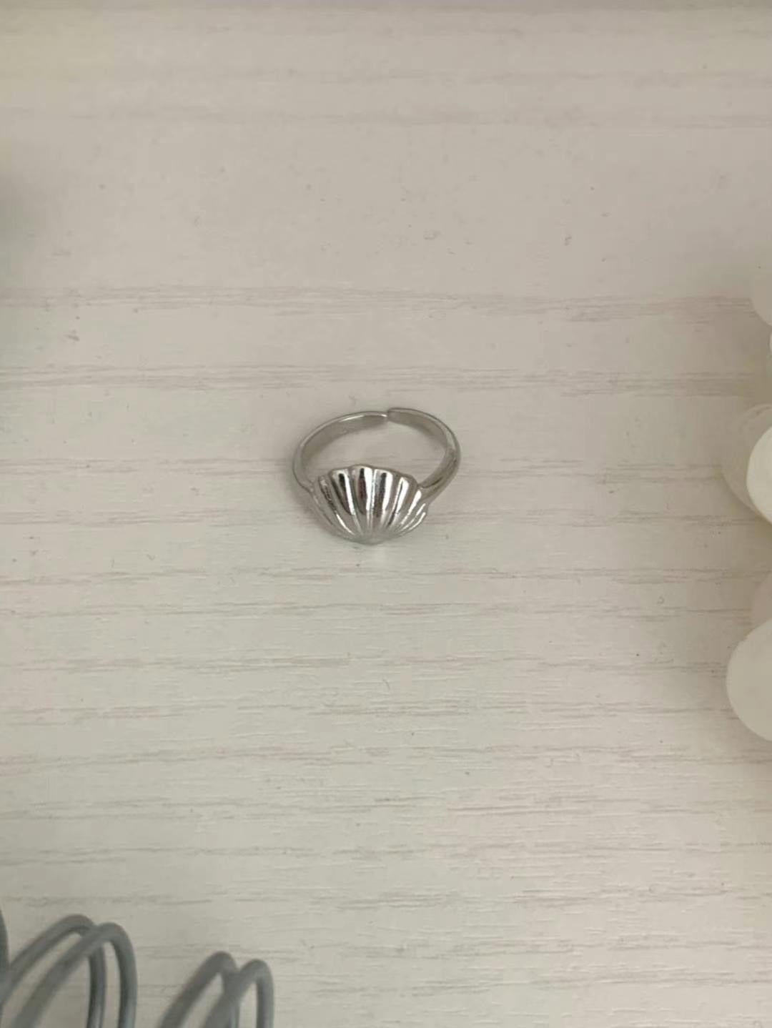 A111 Seaside Shell Ring