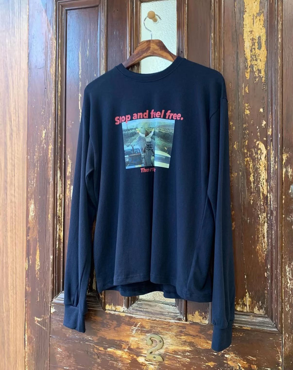 T161 Feel Free Longsleeve (Display)