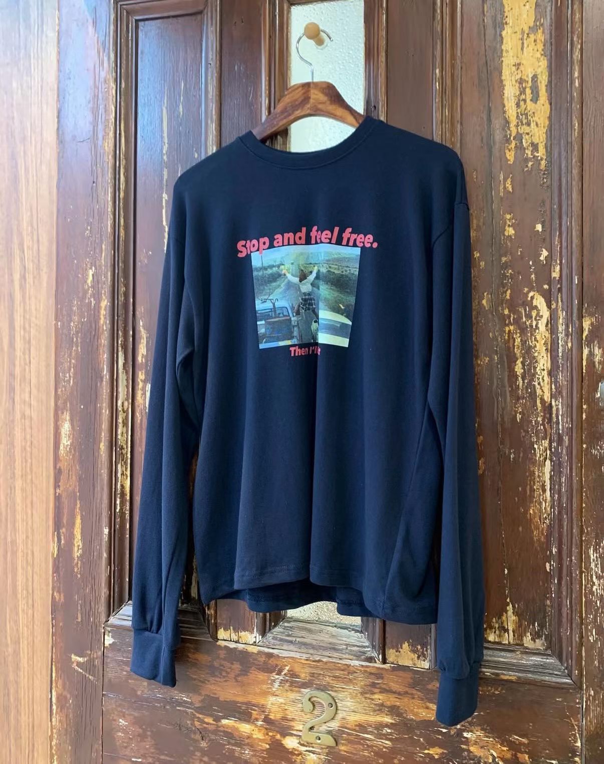 T161 Feel Free Longsleeve (Display)