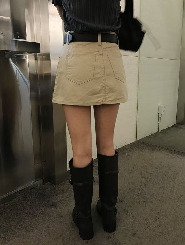 B175 Clean Cut Skort