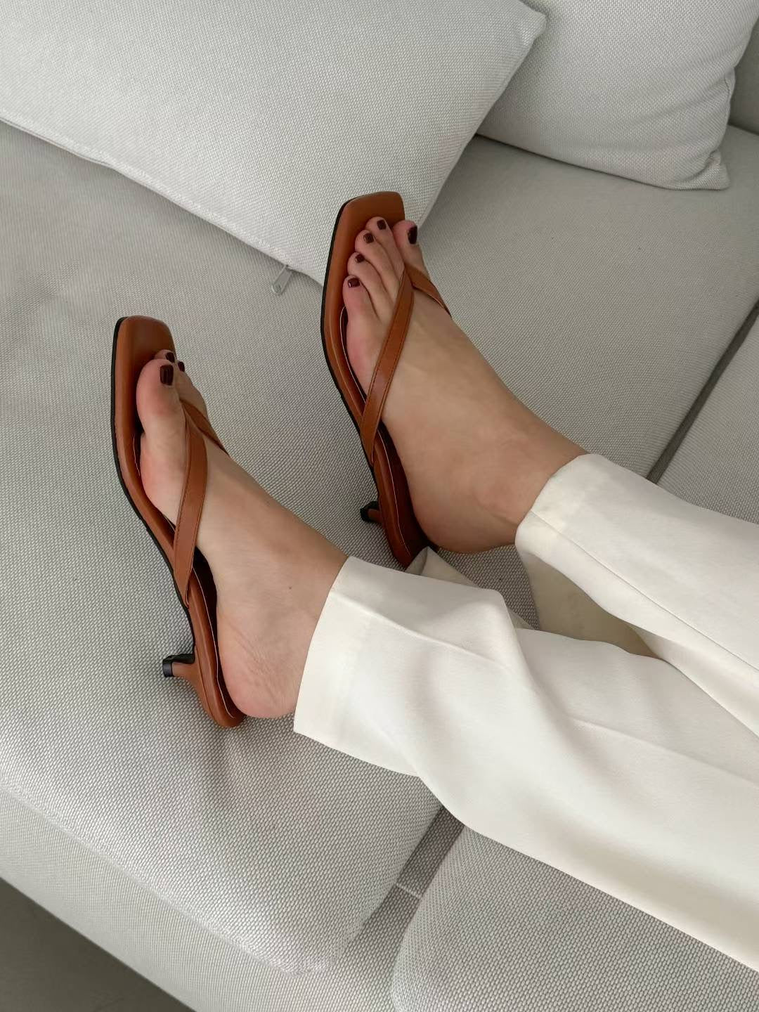 F123 Bare Line Heels