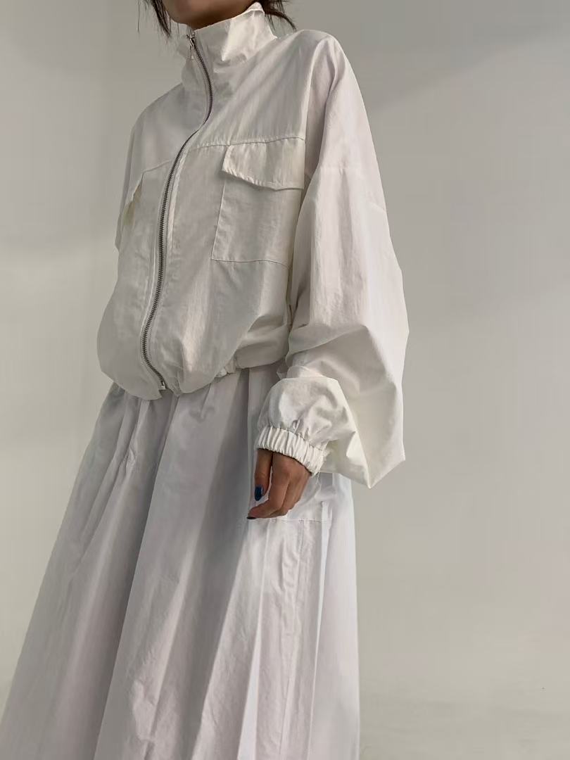 U143 Motion Windbreaker