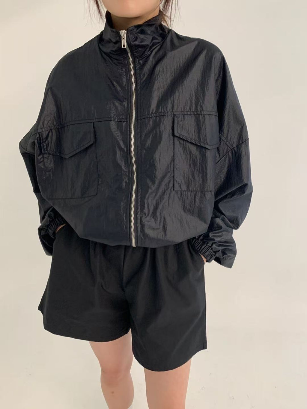 U143 Motion Windbreaker (Display)
