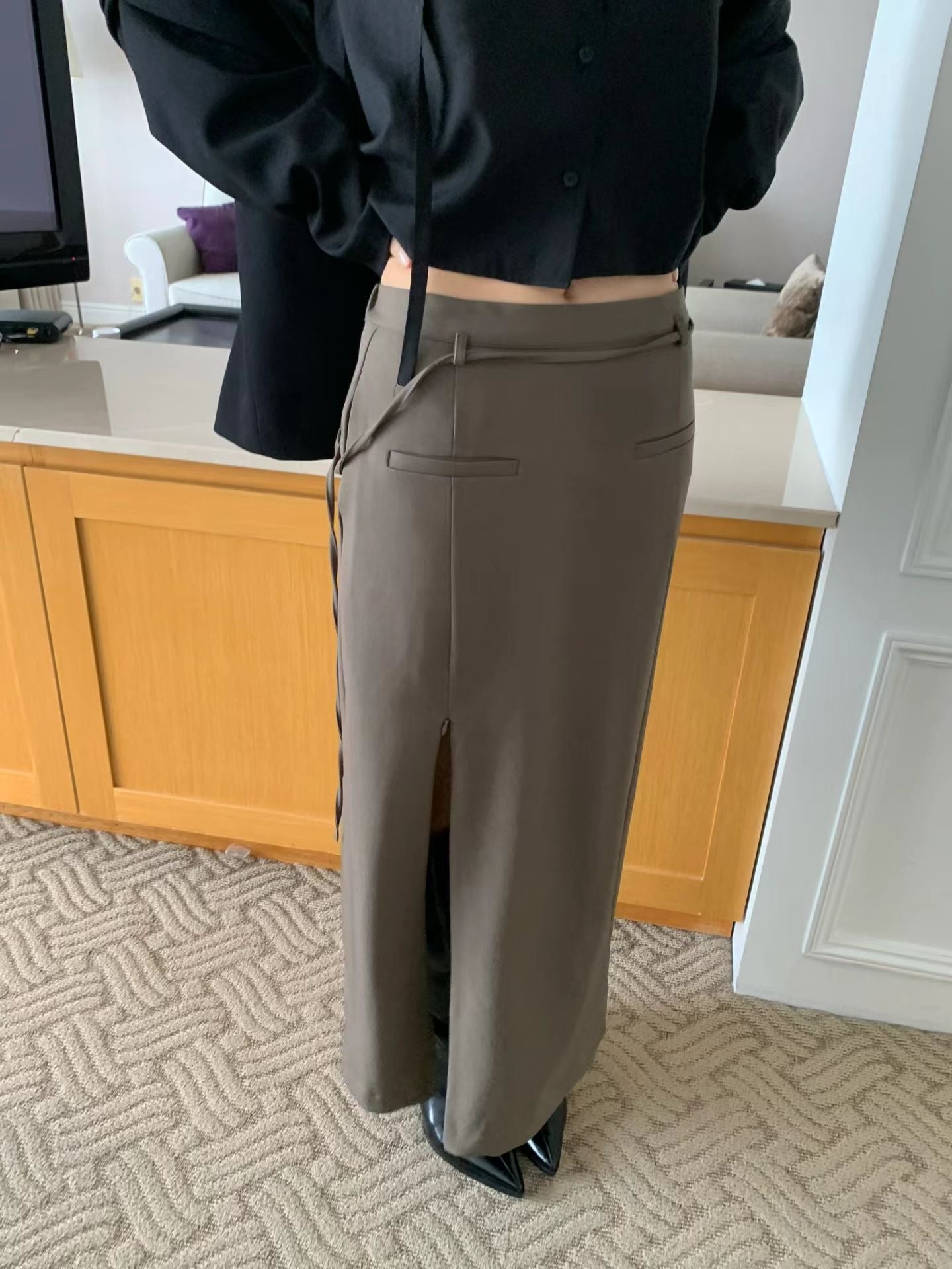 B158 Side Theory Skirt (Display)