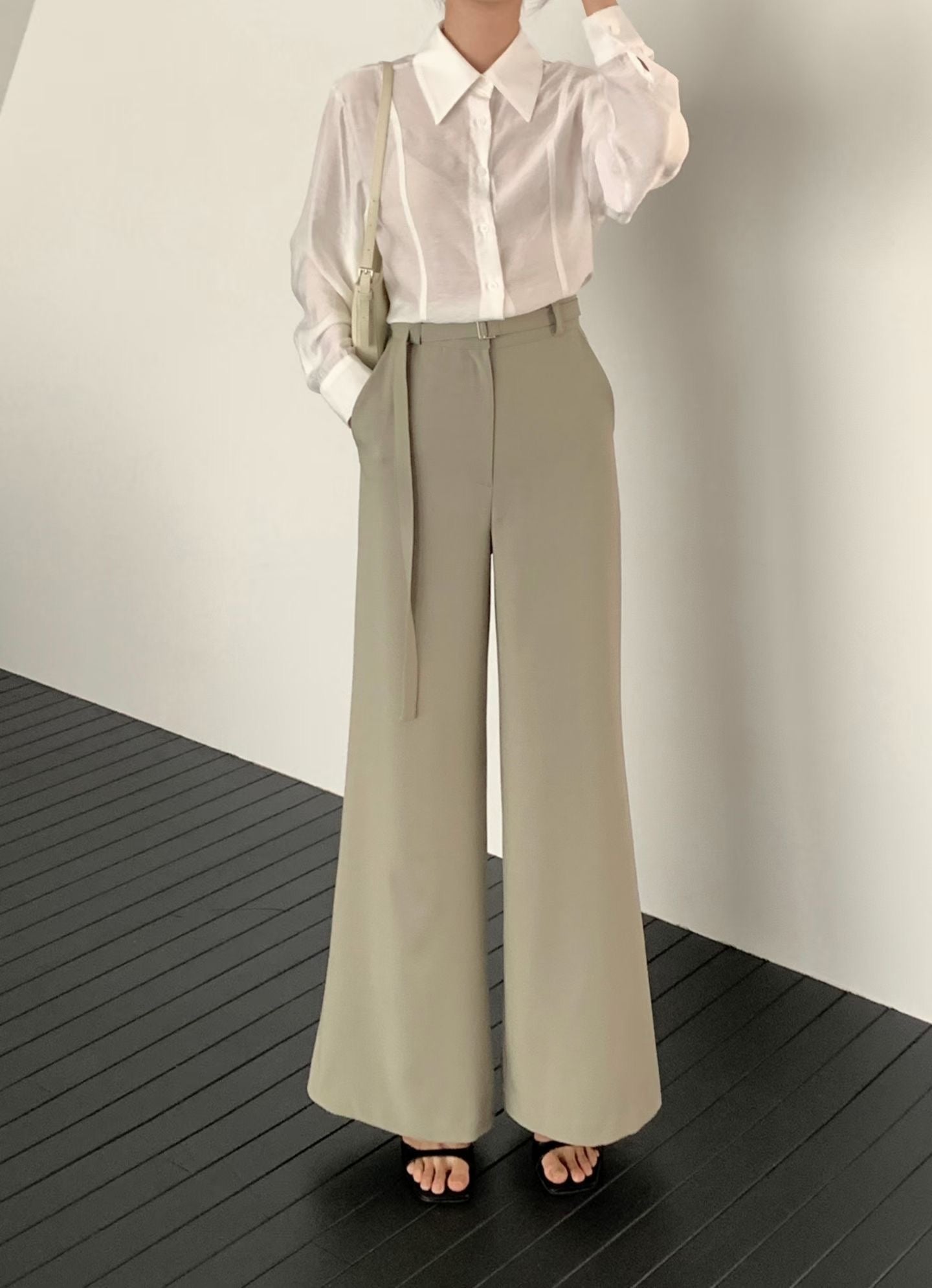 B182 Axis Flow Trousers