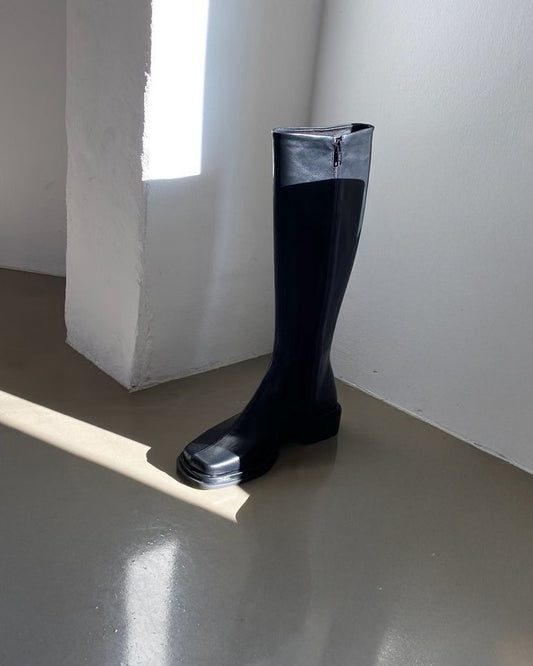 F120 Modern Sharp Knee Boots