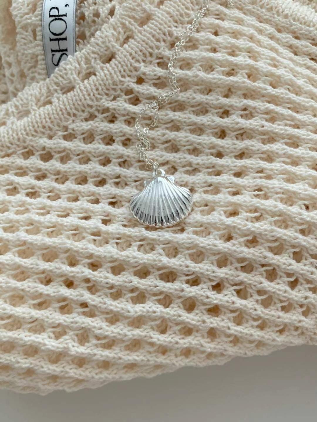 A110 Seaside Shell Necklace