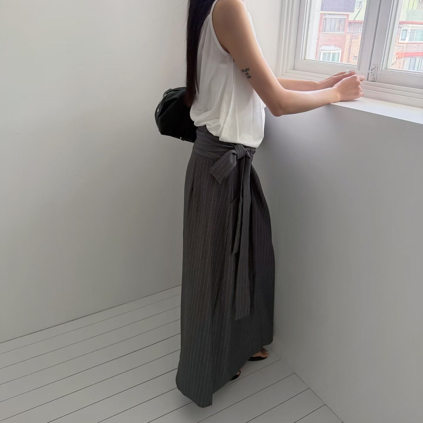 B195 Tie Theory Skirt
