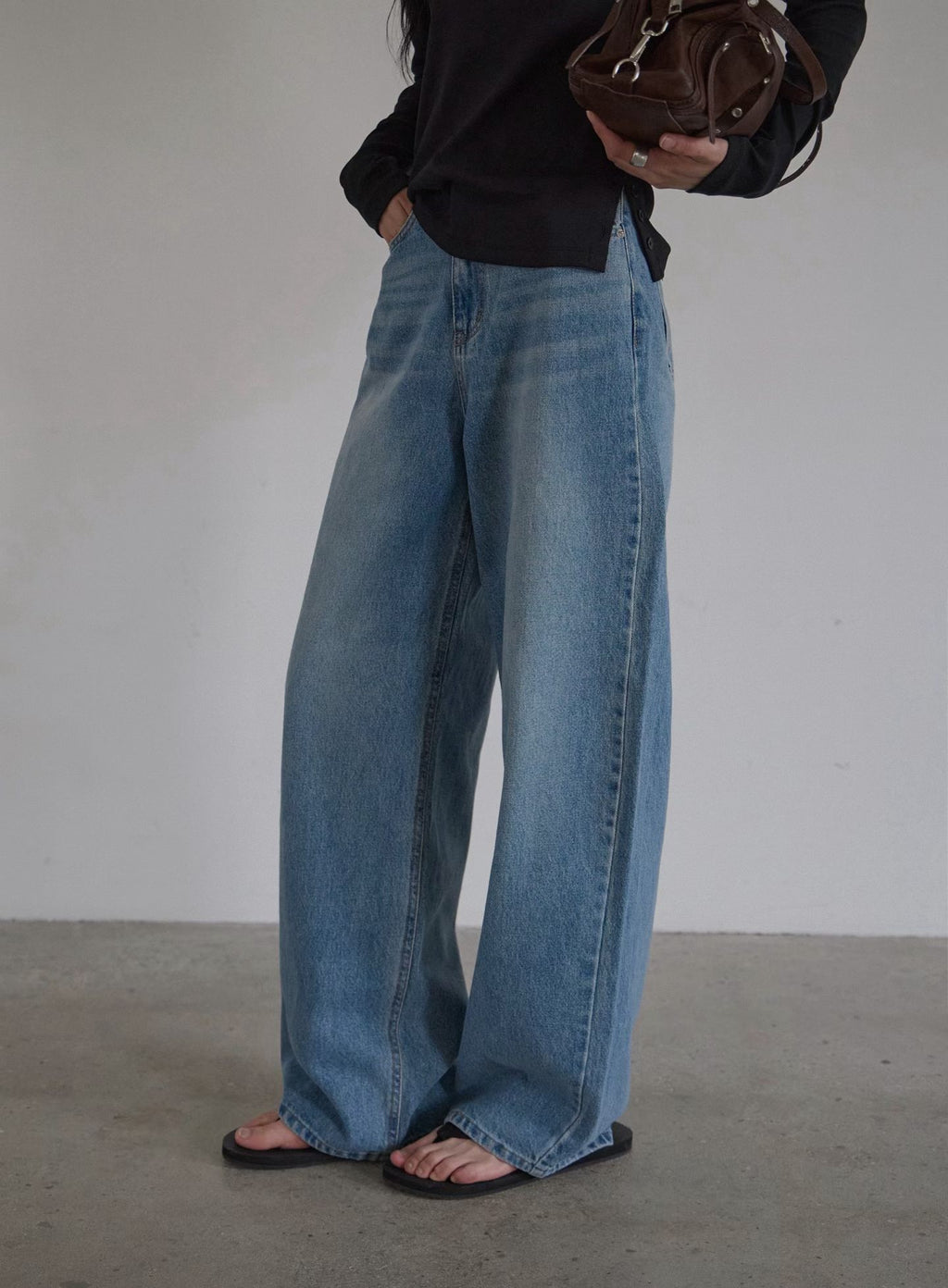 B173 Contour Waist Denim