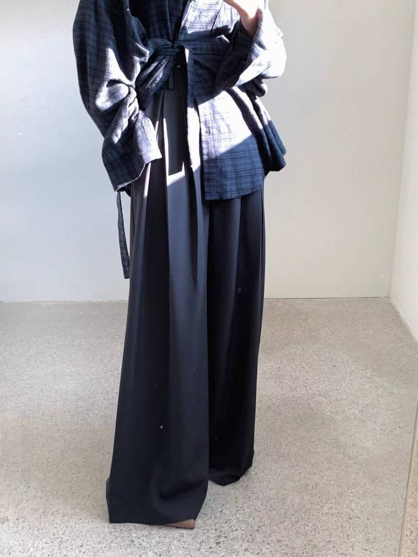 B181 Ease Form Pants