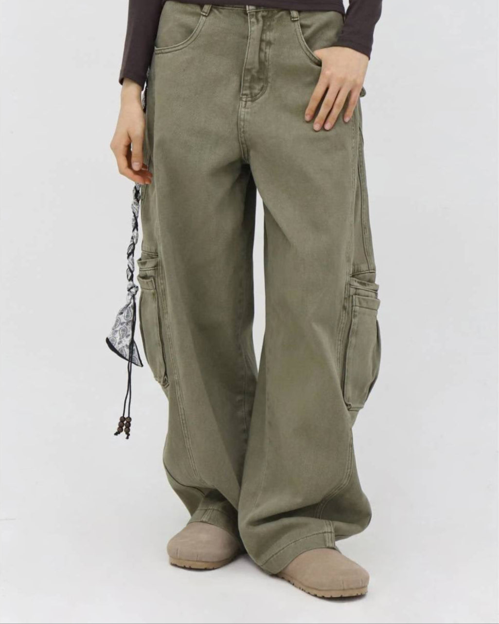 B146 Pocket Cargo Pants