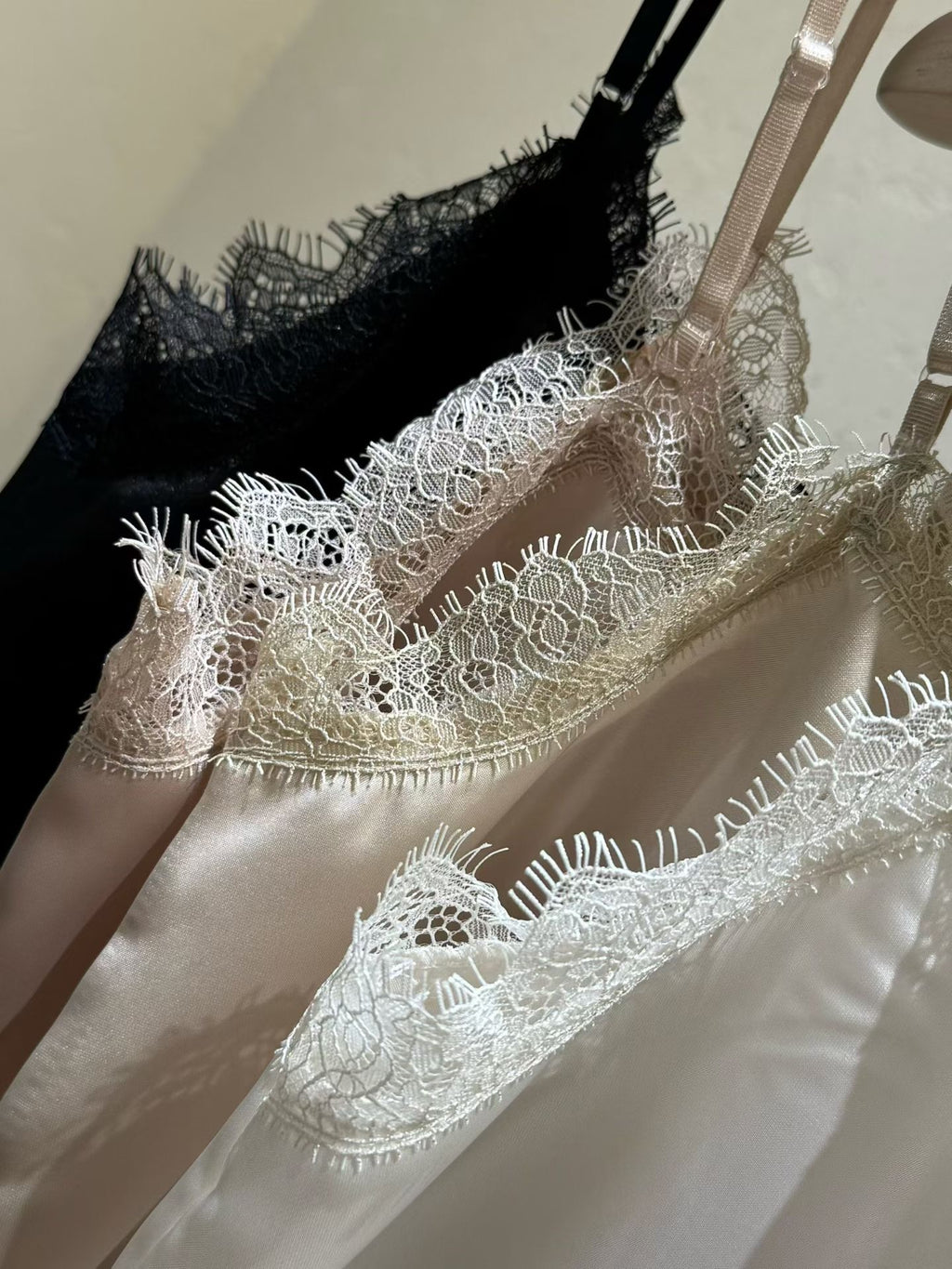 T184 Lumière Lace Cami