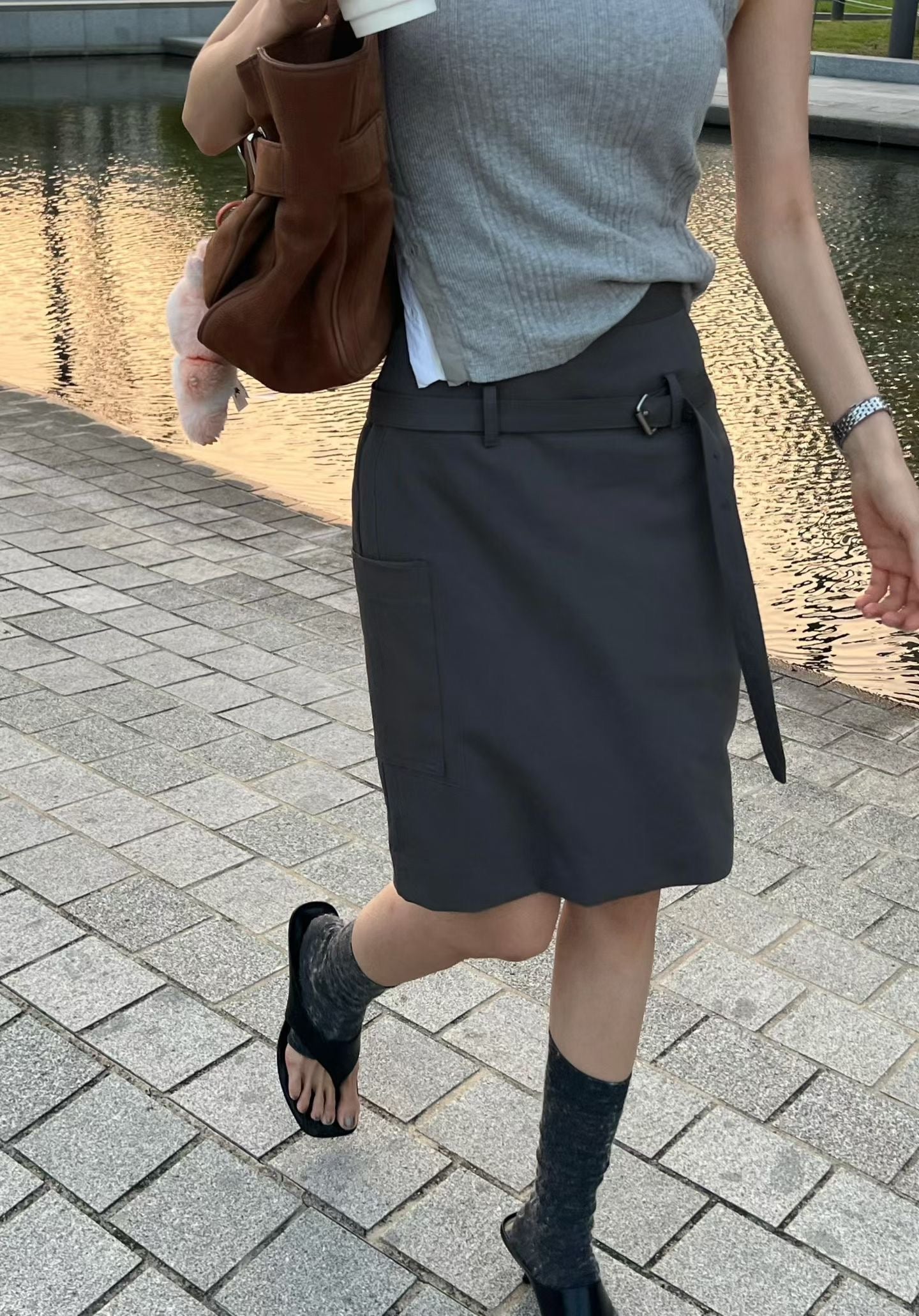 B157 Mono Midi Skirt