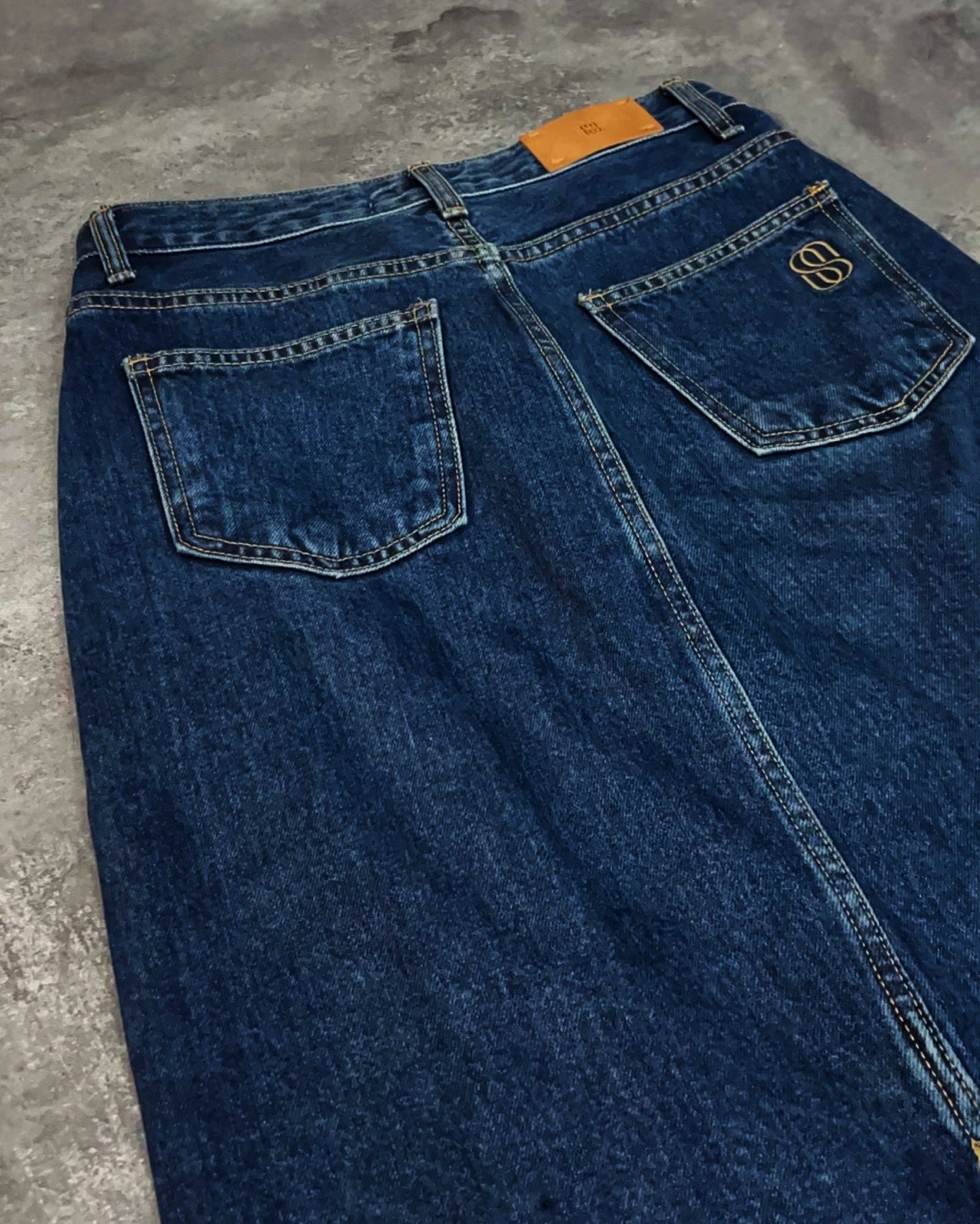 B107 Navy Double Slit Hem Denim Skirt (Display)