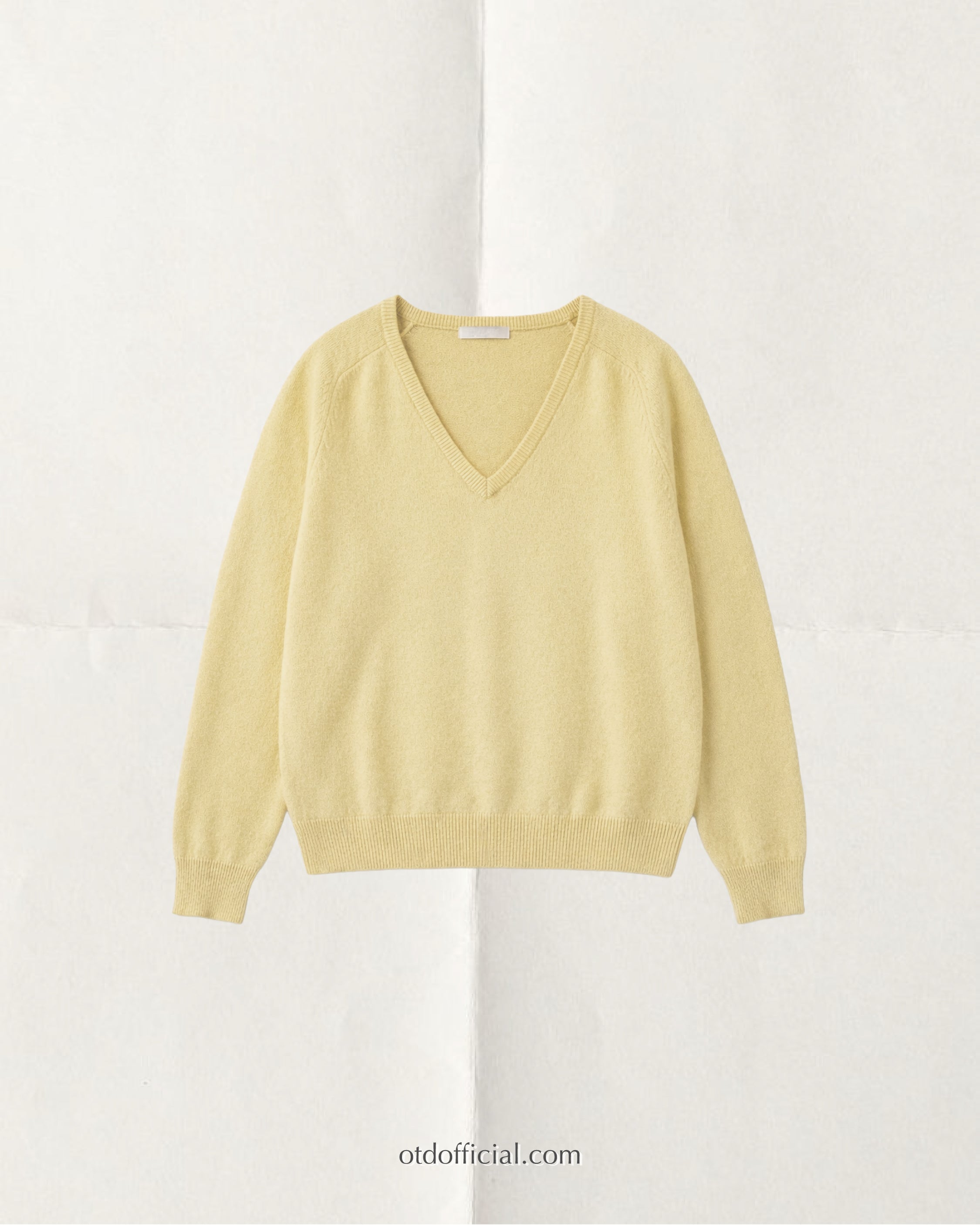 T186 Sunday Light V Knit