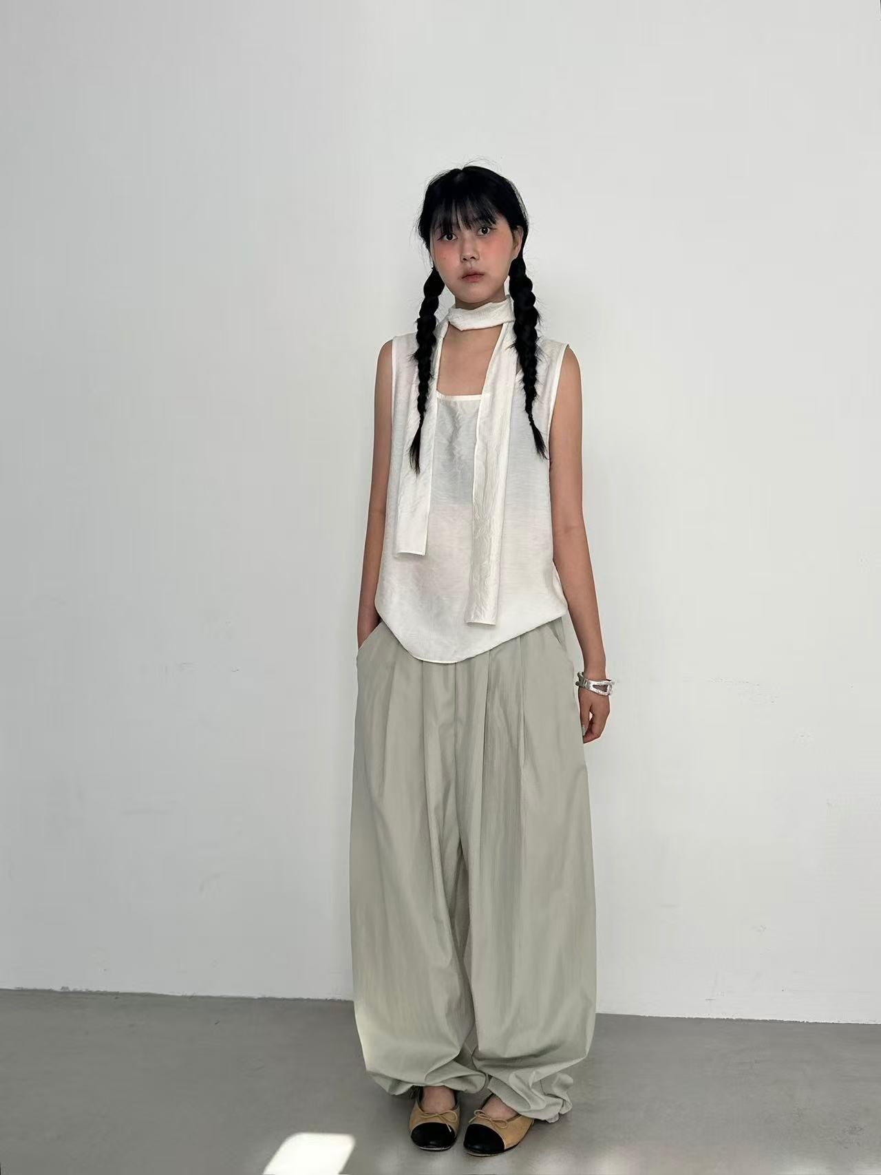 B202 Breeze Form Pants