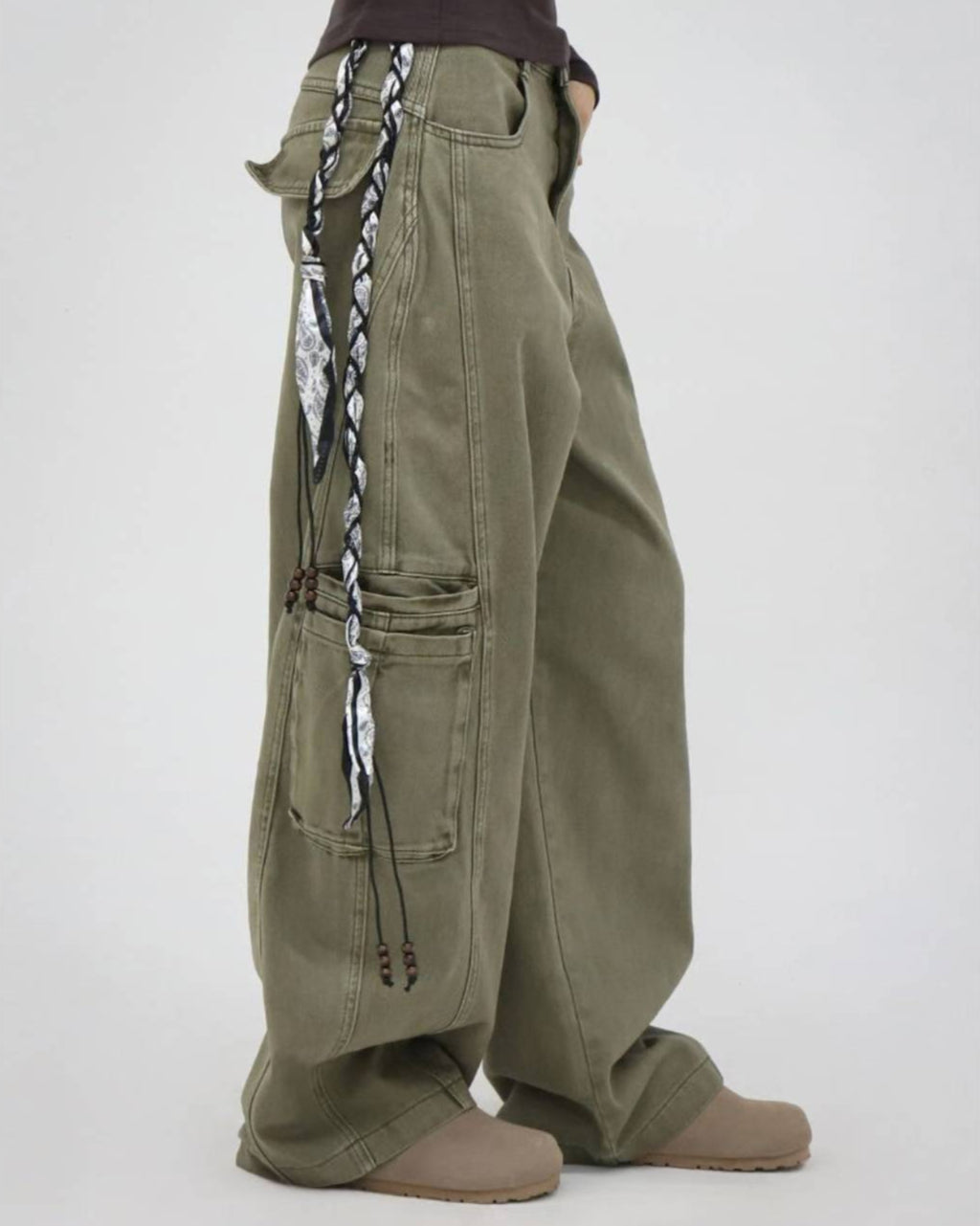 B146 Pocket Cargo Pants