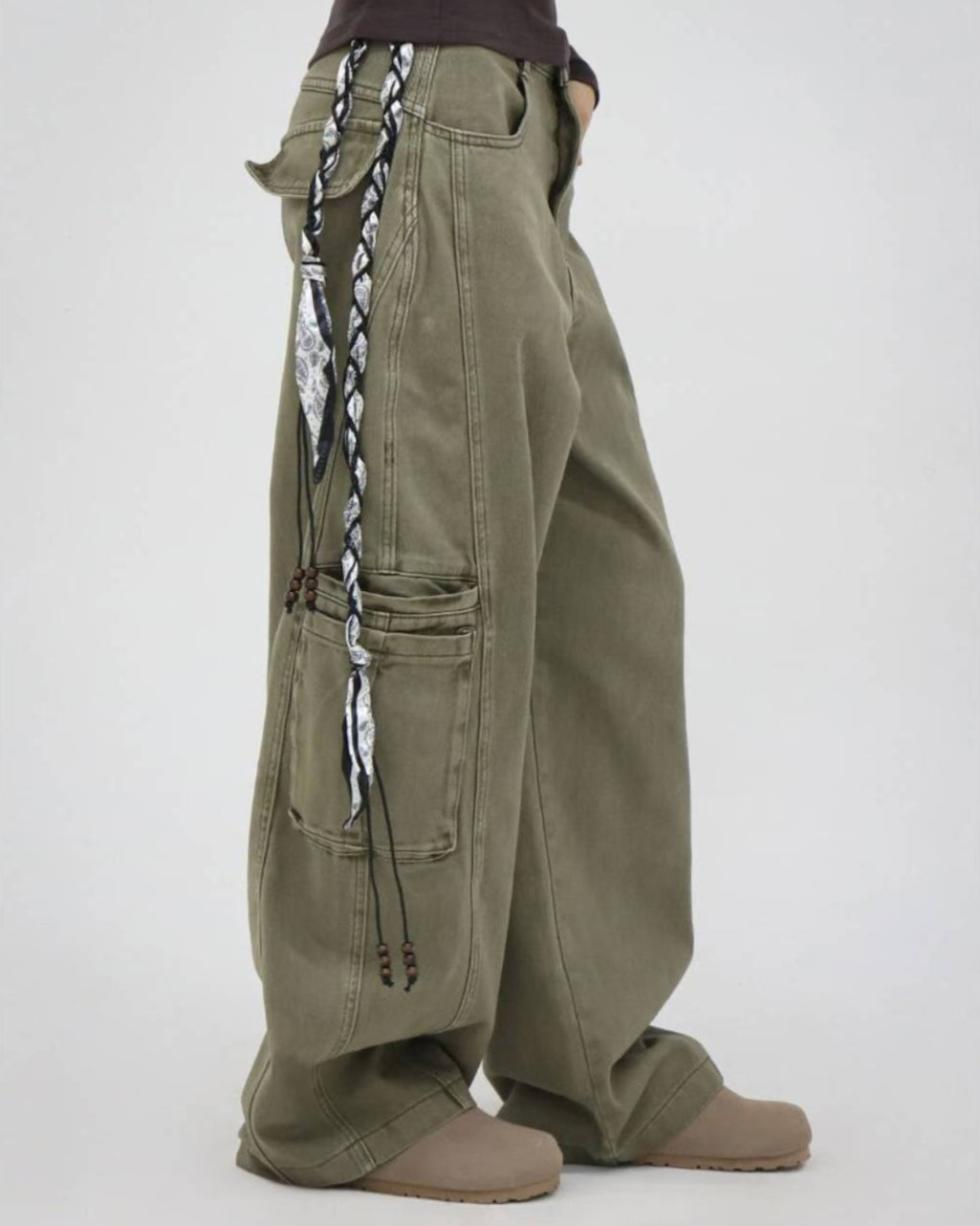 B146 Pocket Cargo Pants