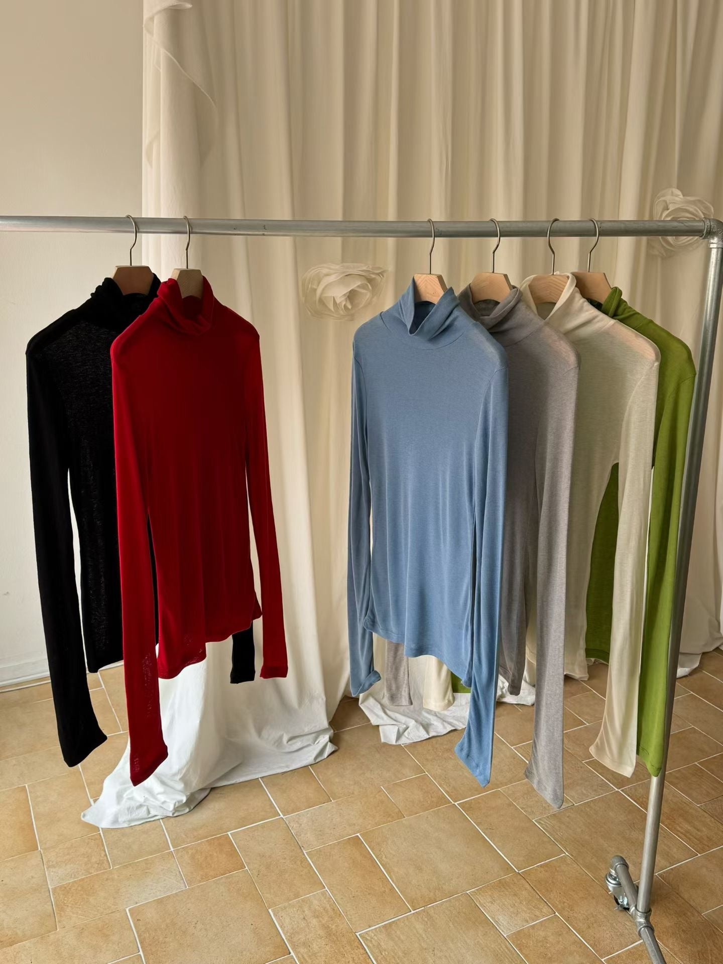 T175 Second Skin Tencel Top