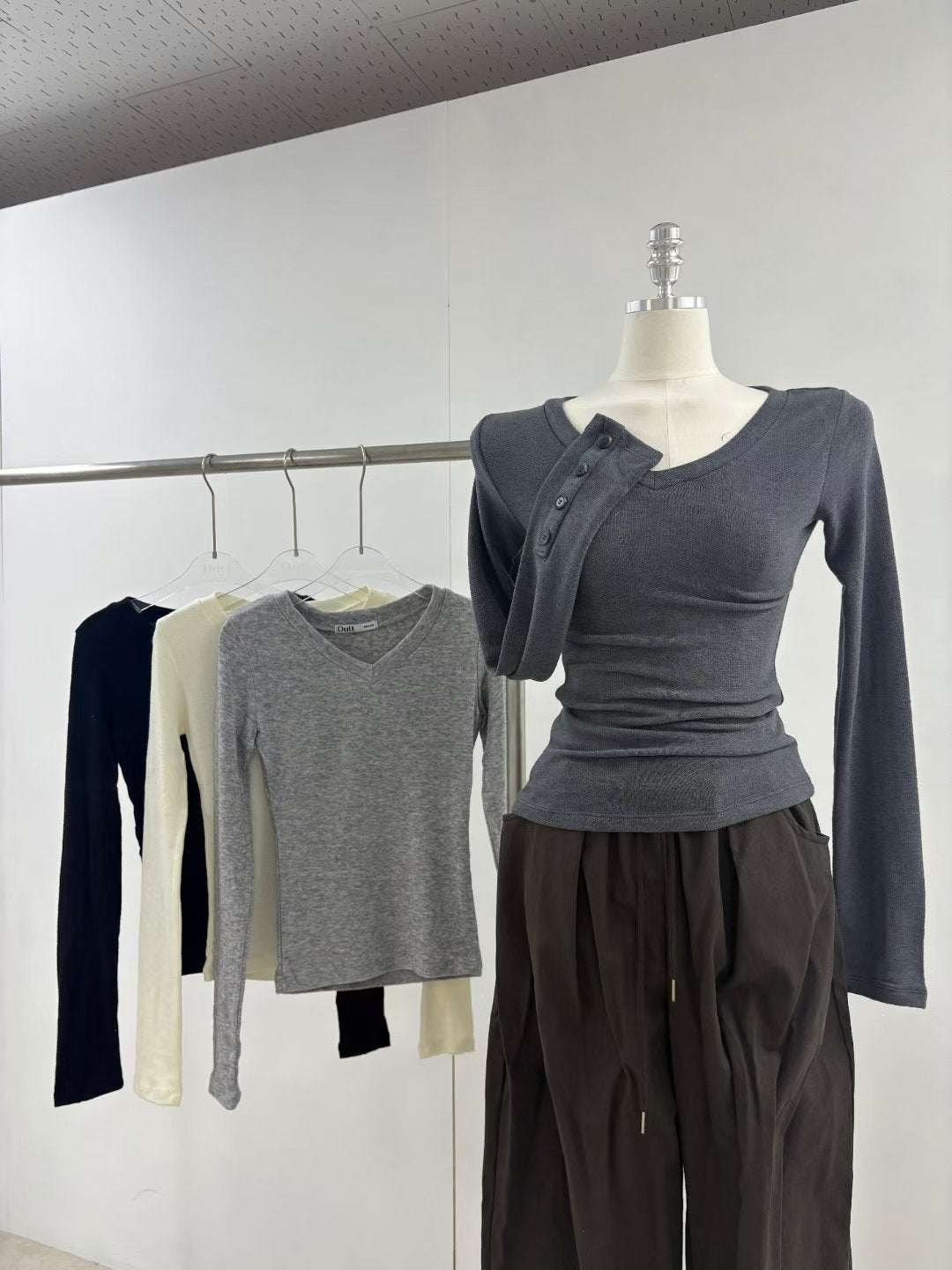 T170 Button Basic Top