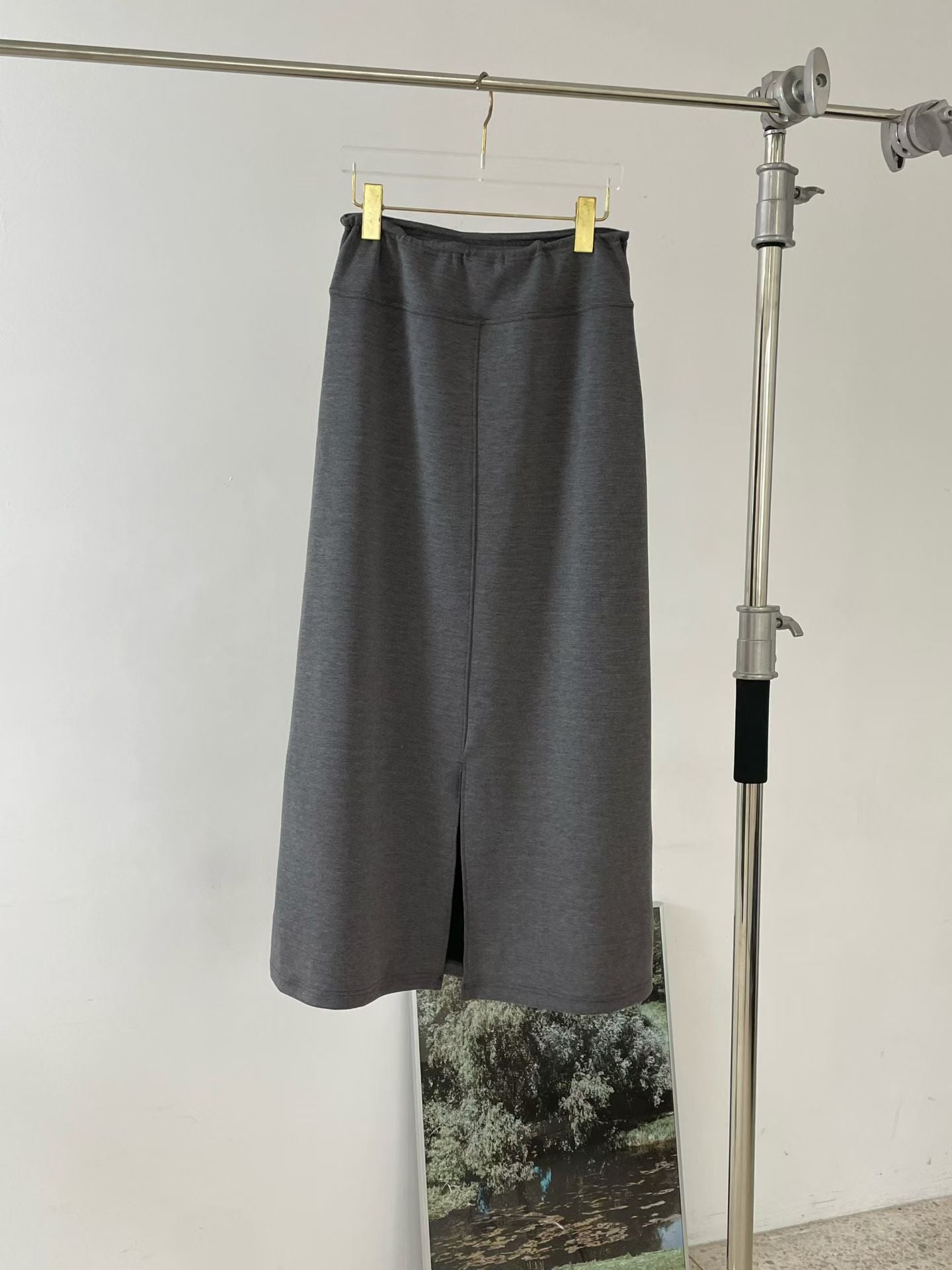 B178 Quiet Flow Skirt