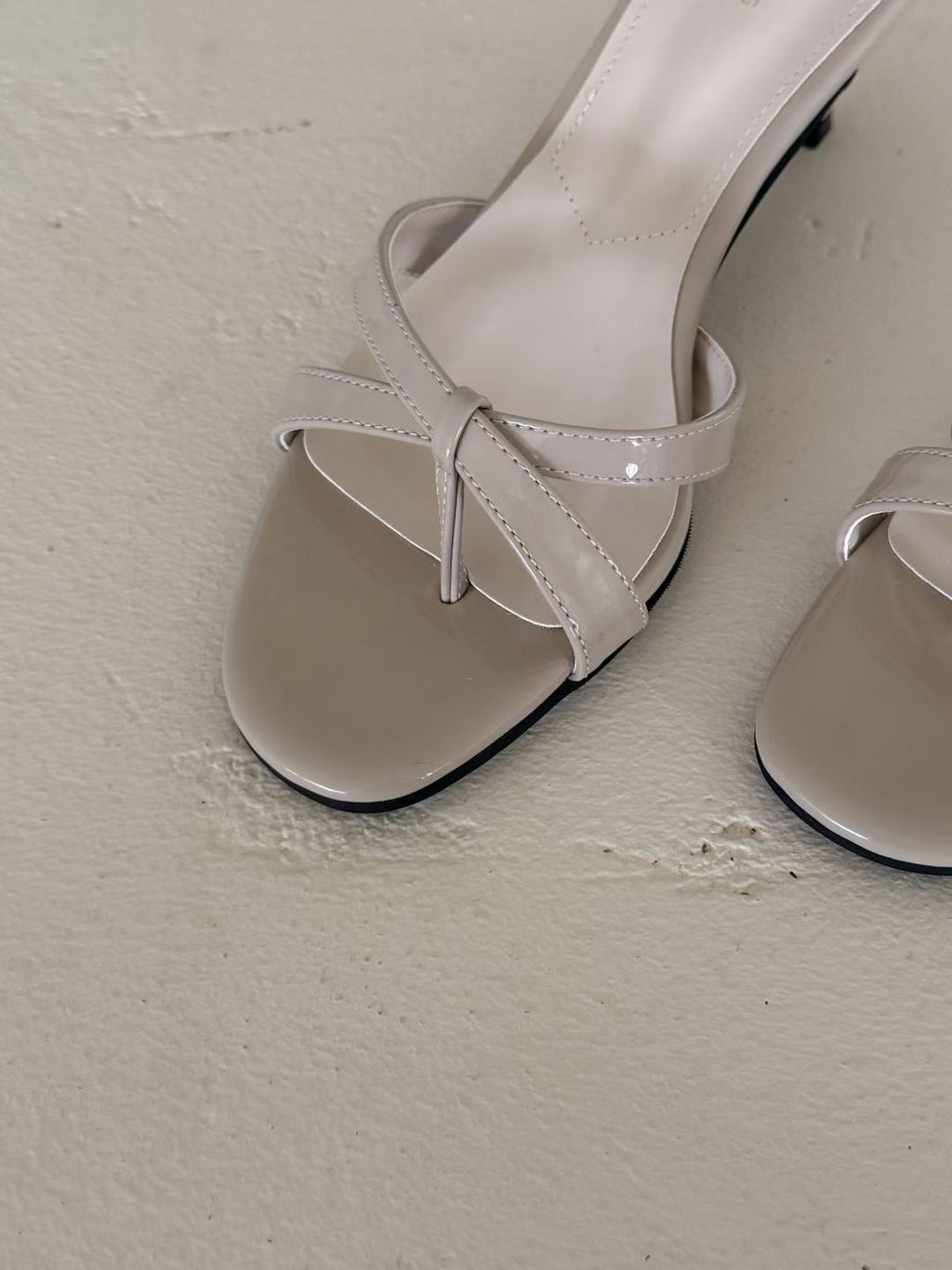 F124 Trace Curve Heels