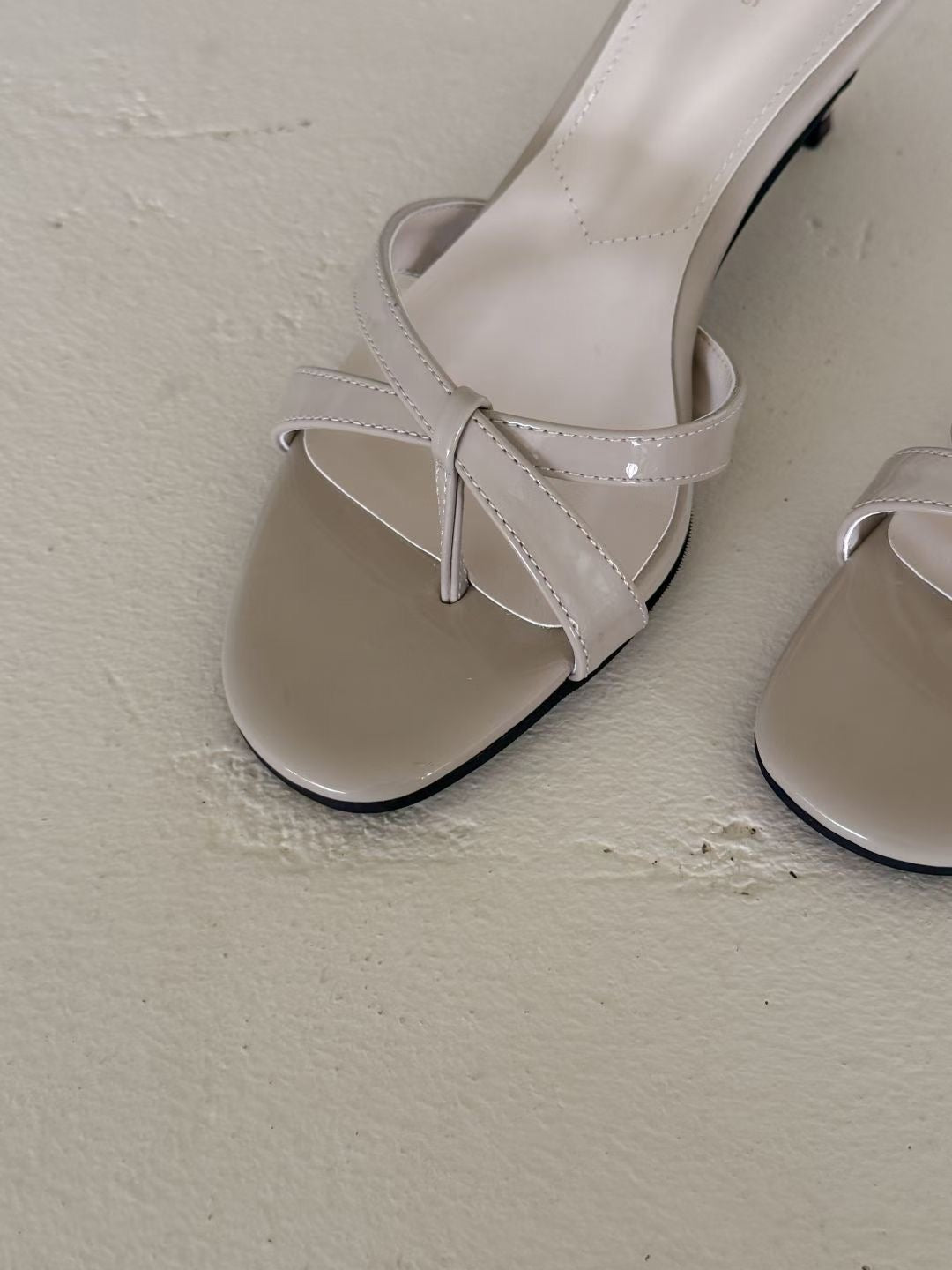 F124 Trace Curve Heels