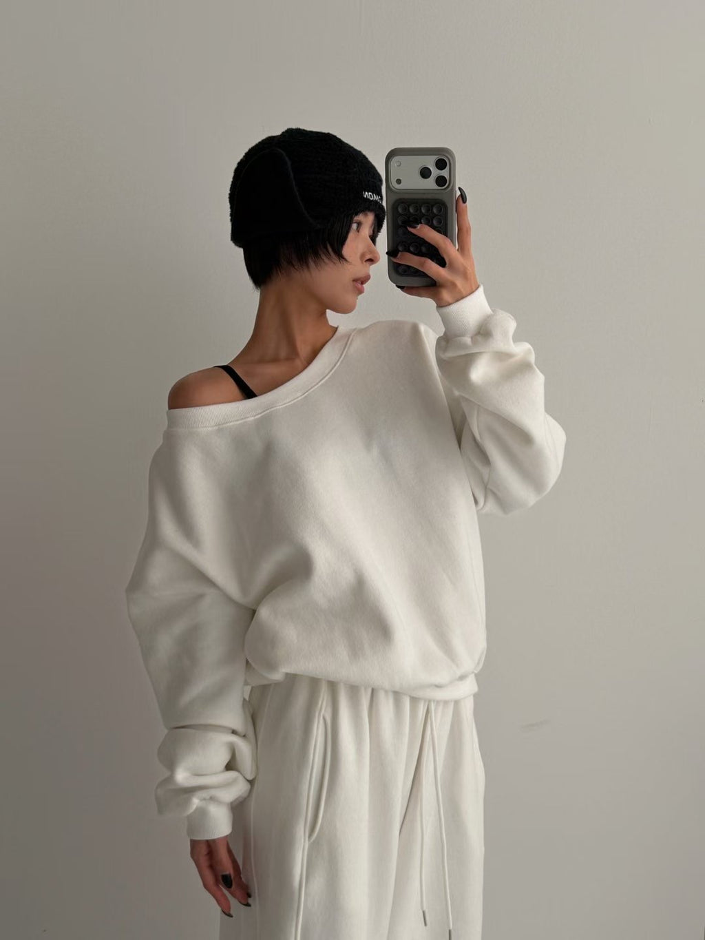 T182 Drift One Shoulder Top