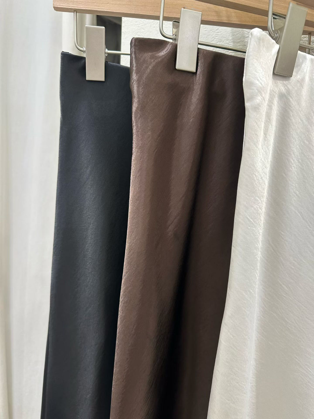 B210 Afterglow Bias Skirt fabric close up