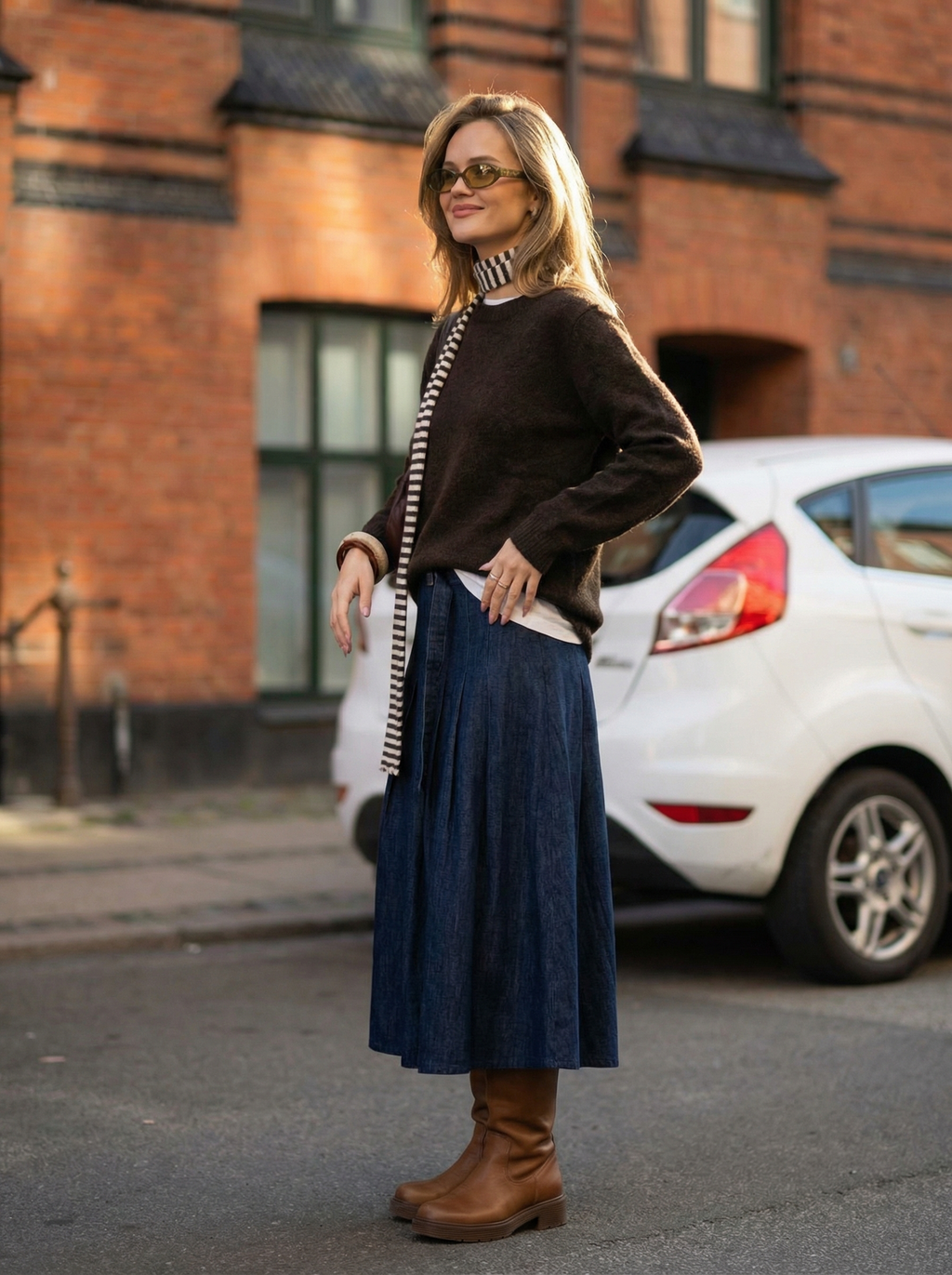 B169 Velvet Ease Pleat Skirt