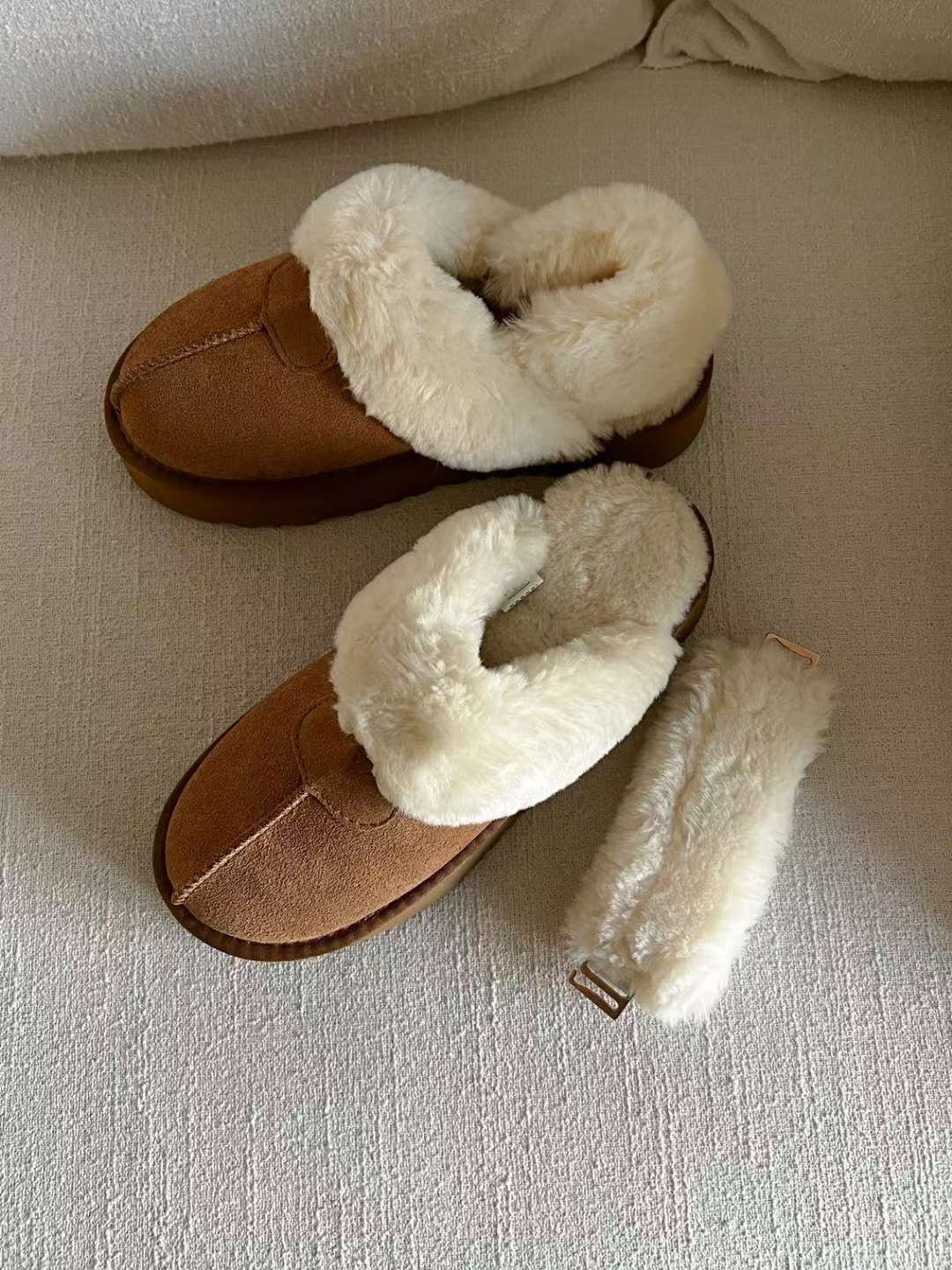 F106 Fuzzy Warm Slippers w/ Strap