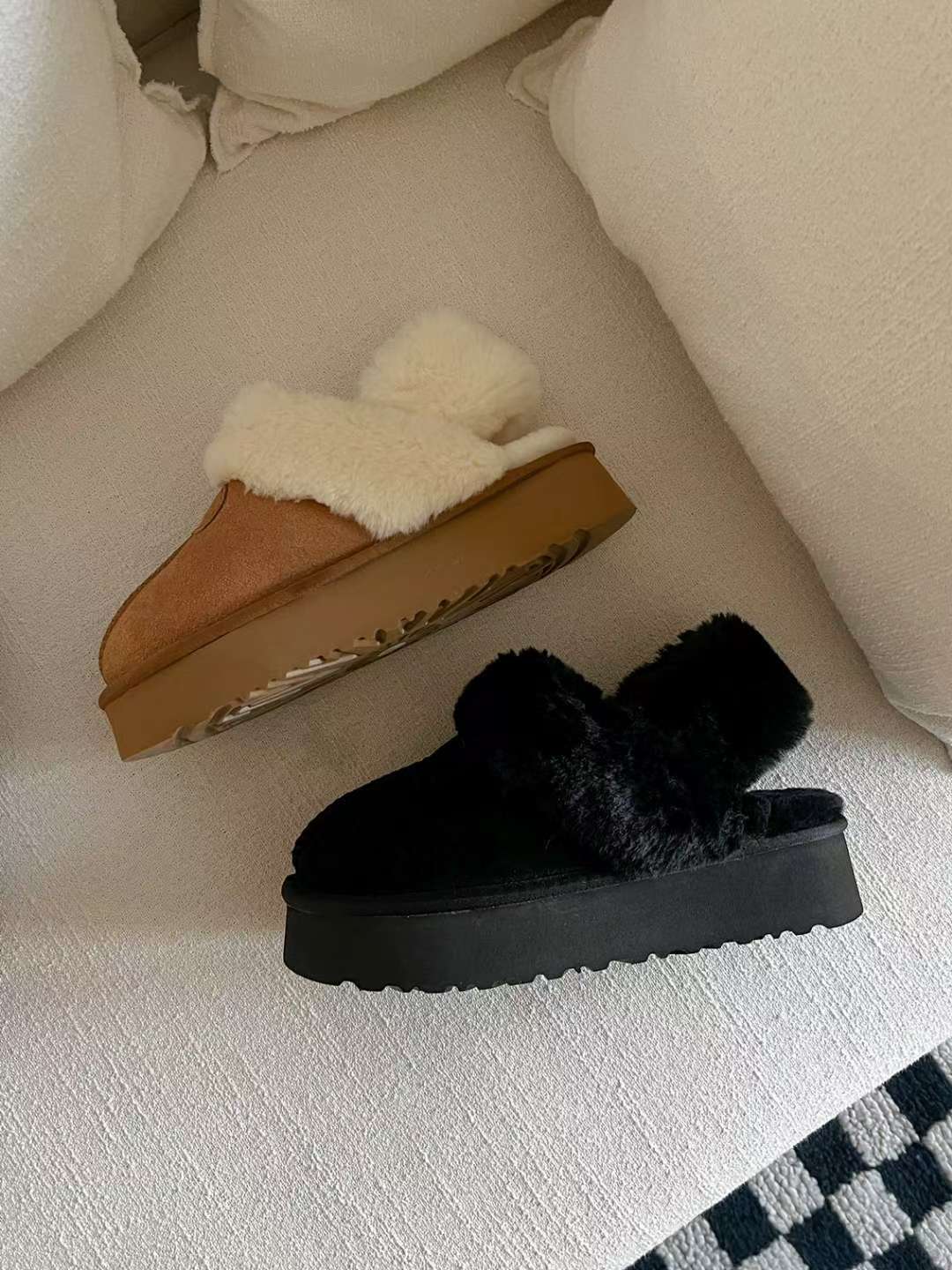 F106 Fuzzy Warm Slippers w/ Strap