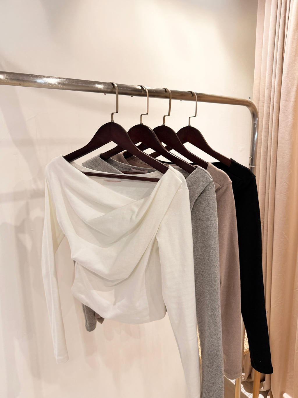 T158 Twist Grace Top