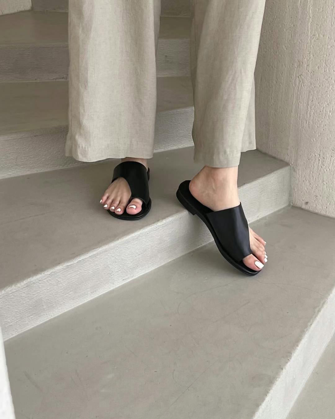 F114 Curve Step Slides