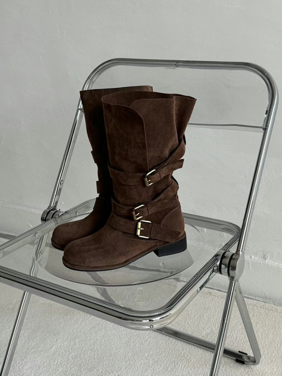 F102 Buckle Suede Boots