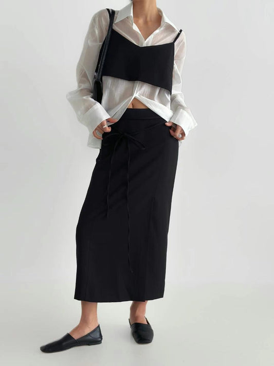 B136 Parisian Slit Skirt