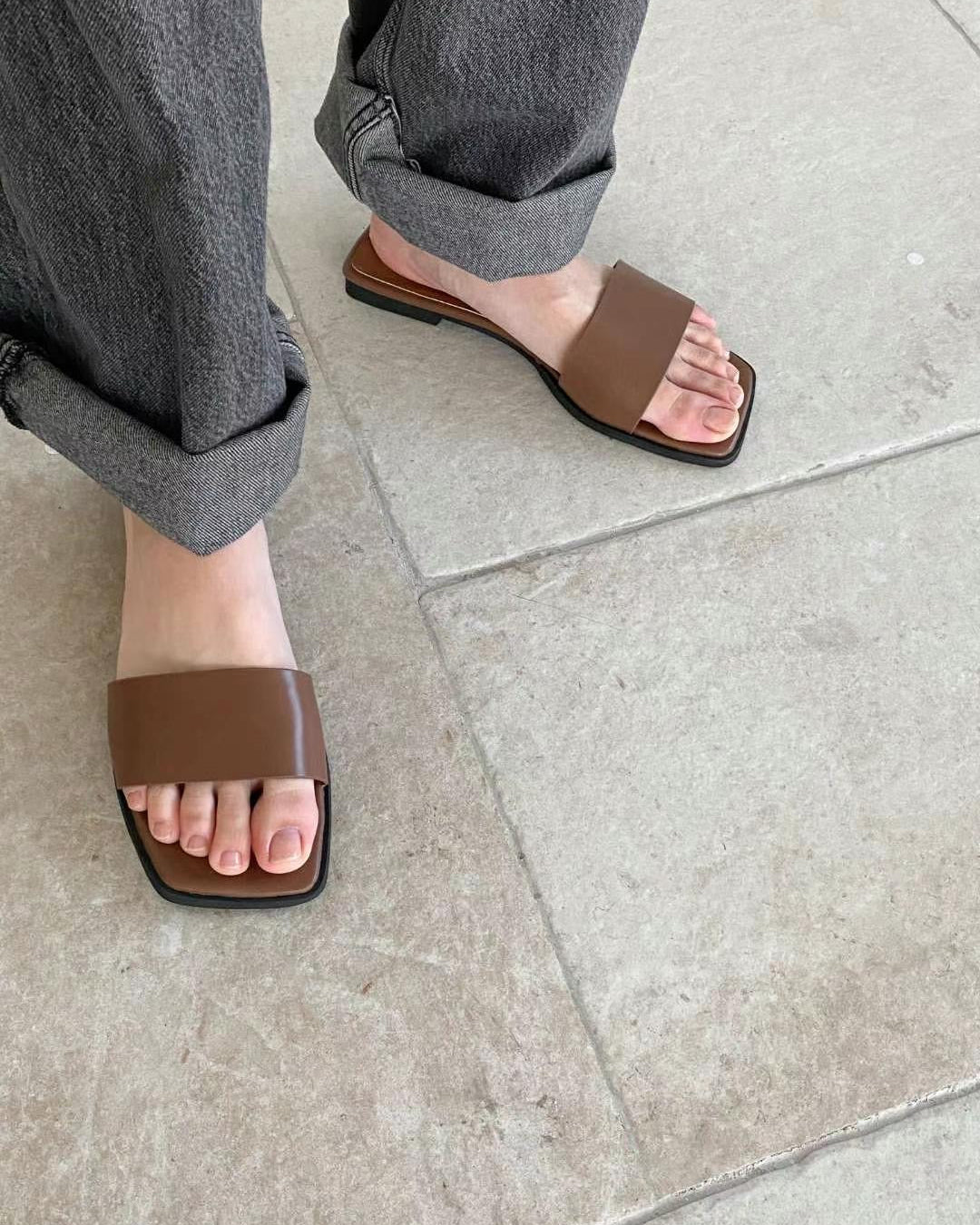 F111 City Walk Square Slides