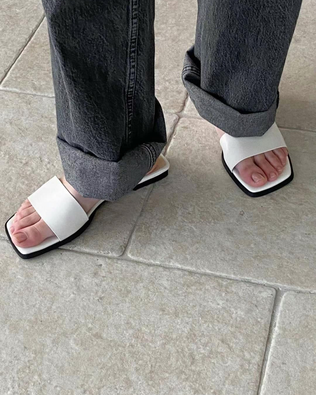 F111 City Walk Square Slides